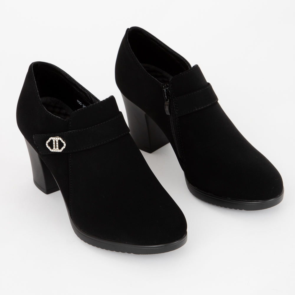 Czarne półbuty damskie eleganckie buty na słupku Ildara